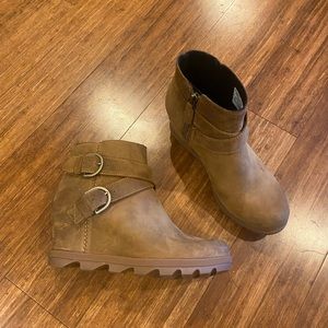 SOREL | Joan of Arctic Wedge II Buckle Bootie